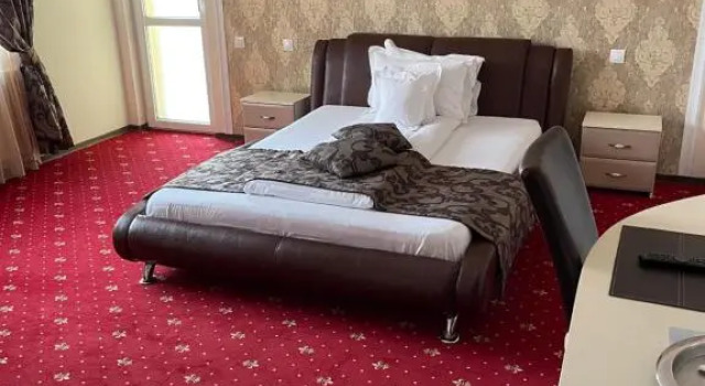 Hotel-Restaurant Oscar, Забронировать Отель Пьятра-Нямц Нямц