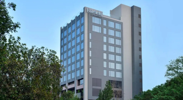 Fairfield by Marriott Vadodara, Boek Hotel Hotels in Gujarat met ontbijt, Ontbijt