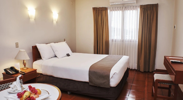 Hotel Nazca Lines, Забронировать Отель Отели в центре Наска, в центре, Завтраки