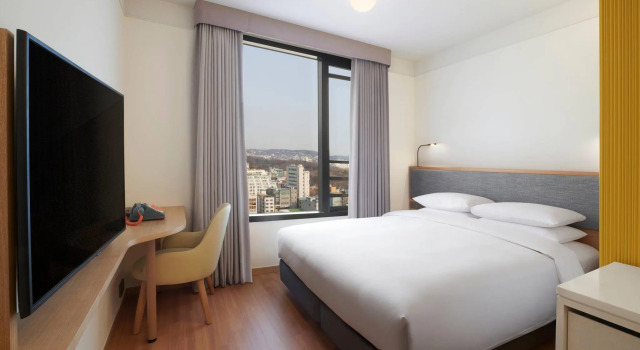 Двухместный номер Standard Moxy Seoul Insadong