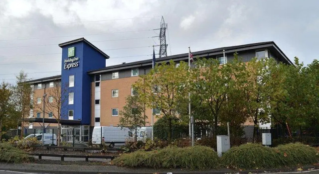 Кровать в общем номере Holiday Inn Express Birmingham Star City by IHG