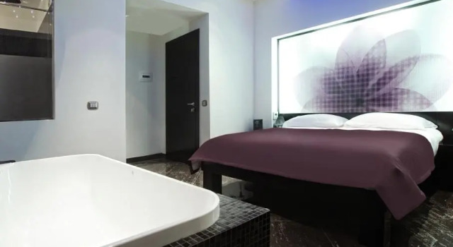 Полулюкс JC Hotel