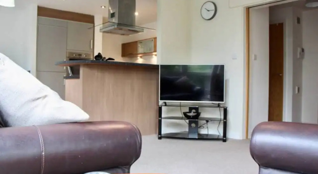 Spacious 2 Bedrooms Apartment in Strada Complex, Prenota Appartamento Edimburgo 