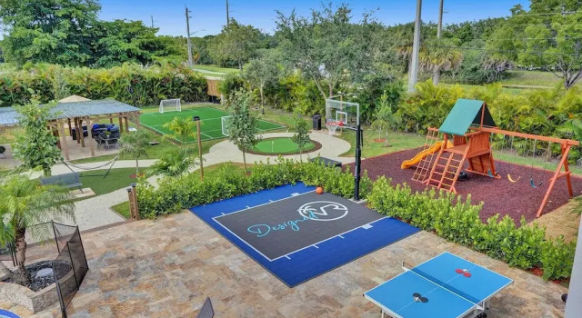 Вилла Lavish 8 Br Estate with Pool & Courts