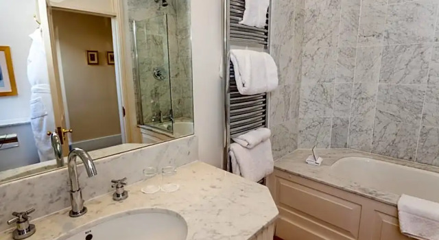 Номер Classic Rushton Hall Hotel and Spa