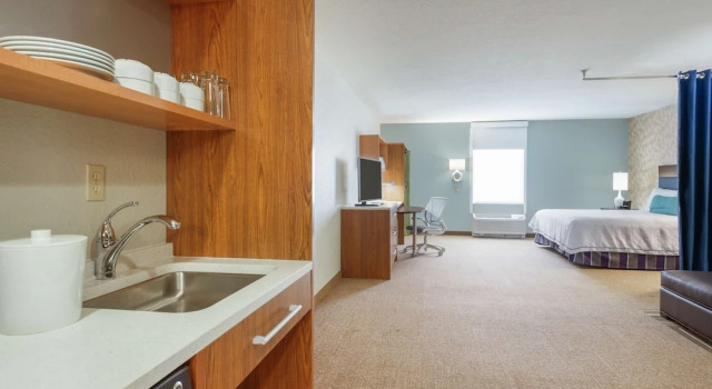 Двухместная студия Mobility/Hearing Accessible with Roll-in Shower Home2 Suites by Hilton Florida City