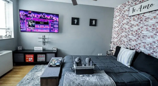 Highrise DTWN 3 Bed Condo w King Bed, Забронировать Отель Отели Атланта с парковкой, рядом с Bobby Dodd Stadium, Парковка