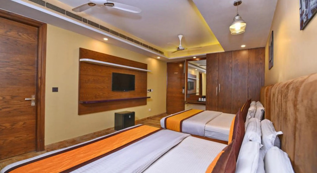 Семейный люкс Staybook Hotel Nitya Maharani