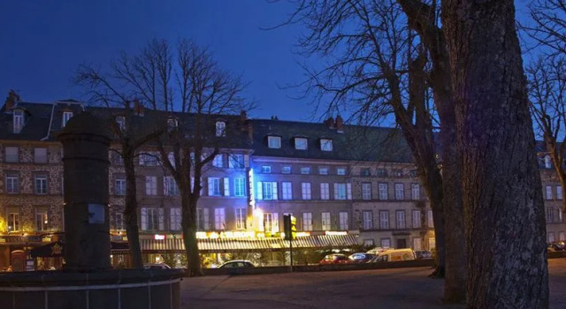 Logis Grand Hotel De L'europe, Prenota Hotel Hotel a Alvernia con parcheggio, Parcheggio
