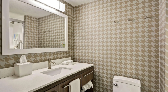 Двухместный люкс Home2 Suites By Hilton Portland Airport