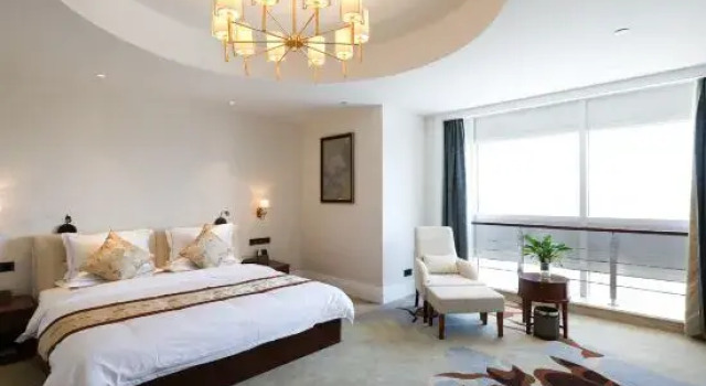 Люкс Presidential Ruiling International Business Hotel