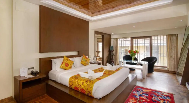 Muscatel Yavachi - 400 Mts from MG Marg