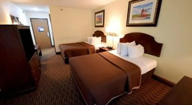 Четырёхместный номер Standard с 2 комнатами Starlite Budget Inn