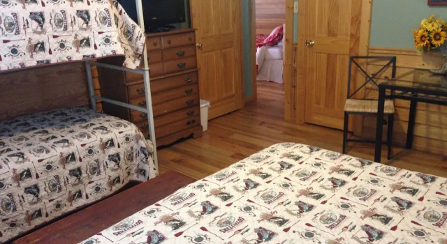 Forest Creek Cabin 3 Bedroom Holiday Home By Pinon Vacation Rentals, Book Hotel Garfield United States of America