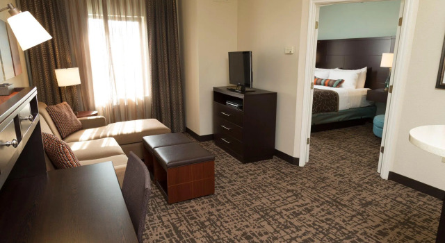 Двухместный люкс c 1 комнатой Staybridge Suites Indianapolis-Fishers by IHG