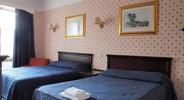 Четырёхместный номер Standard Argyll Arms Hotel