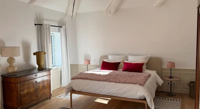Номер Deluxe Maison Jacotte orange