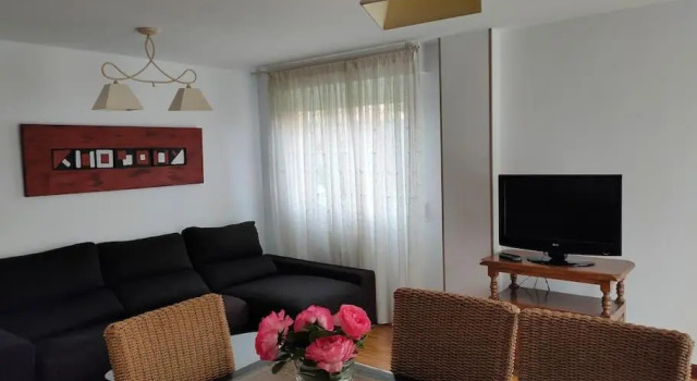 Casa amplia y luminosa cerca de Pamplona - Izarren Etxea