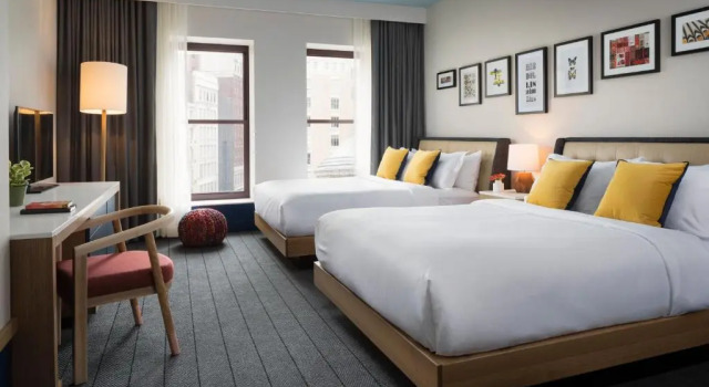 Четырёхместный номер Standard с видом на город Kimpton Schofield Hotel by IHG