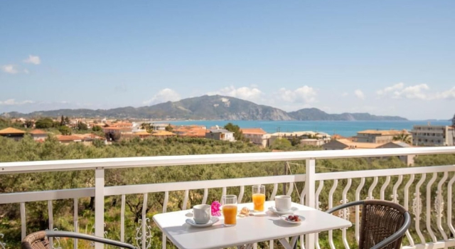 Трёхместный номер Standard с балконом и с видом на море Armonia Hotel by Zante Plaza