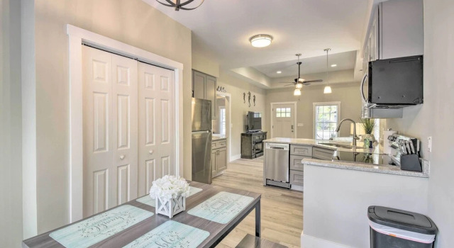1 Mi to Ocean Isle Beach! Home w/ Shared Lanai