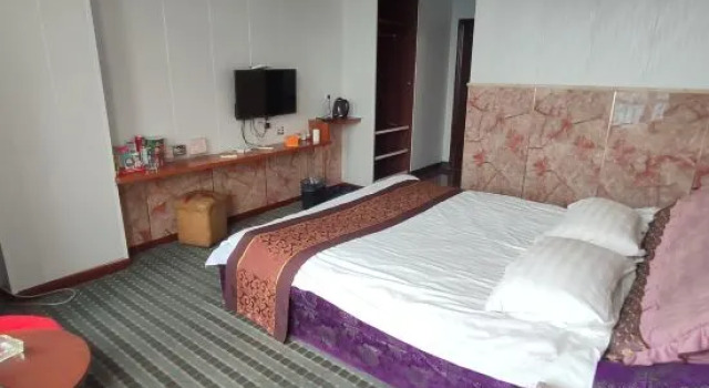 Tongxiang Holly Hotel, Prenota Hotel Hotel a Jiaxing con parcheggio, Parcheggio