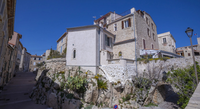 Le Cours Massena