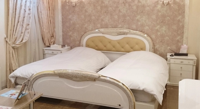Hotel To