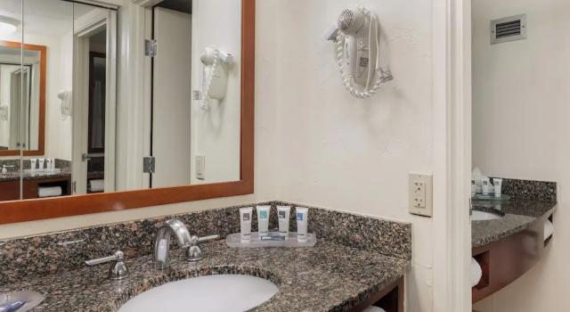 Двухместный номер Standard с видом на горы Evergreen Lodge at Vail
