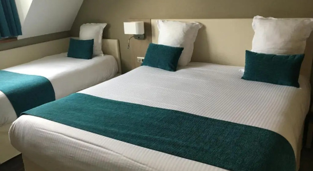 Трёхместный номер Standard Hotel Le Normandy