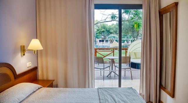 Apartment 1 Schlafzimmer mit Poolblick Vell Mari Hotel & Resort