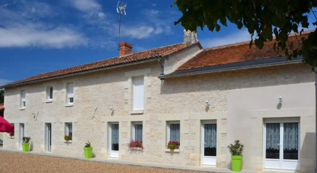 Chateau-Vert, Rezerwuj Hotel Chaveignes Indre et Loire