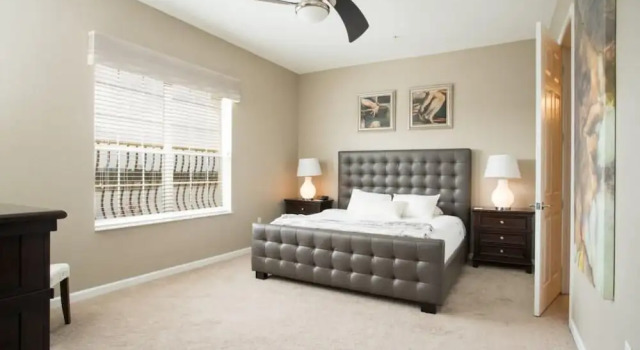 Lake View 3 Br Condo by RedAwning, Rezerwuj Hotel Hotele w Kissimmee z basenem, Basen