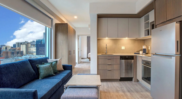 Homewood Suites by Hilton Montreal Downtown, QC