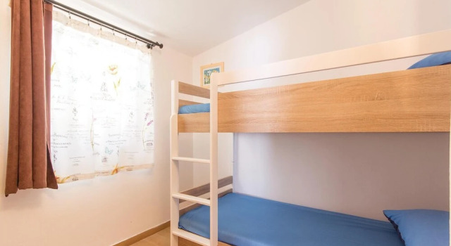 Nice Home in Hreljici With Wifi and 2 Bedrooms, Book Hotel Hoteller i Hreljici med parkering, Parkering