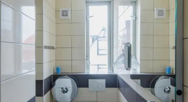Hostel Warmoes Amsterdam