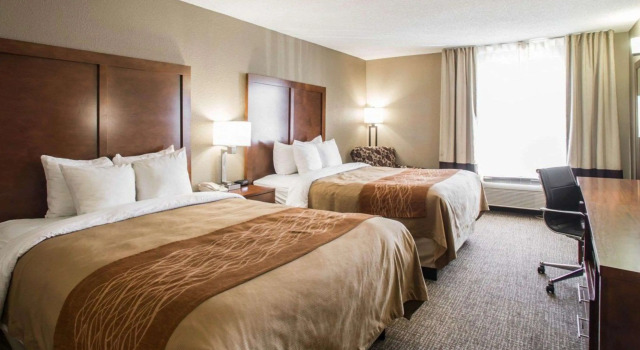 Четырёхместный номер Standard Comfort Inn & Suites Hazelwood - St Louis