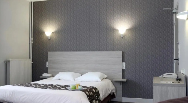 Двухместный номер Standard LOGIS -Hotel & Restaurant de la Place