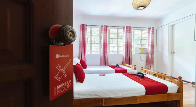 RedDoorz @ East Mendez Tagaytay, Забронировать Отель Мендес Лусон