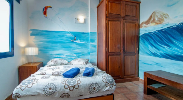 Red Star Surf - Hostel, Book Hostel / Vandrerhjem Hostels i Lanzarote, Hostel / Vandrerhjem