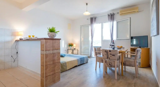 Lilys Apartments, Забронировать Апартаменты/квартира Отели Дубровника с парковкой, рядом с Пляж Корал, Парковка