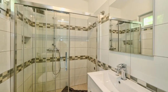 Вилла Charming house on the beach and Deluxe Apartment