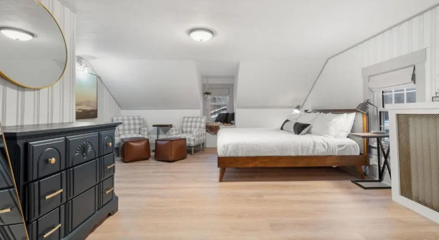 Люкс с 2 комнатами Launchpoint Lodge