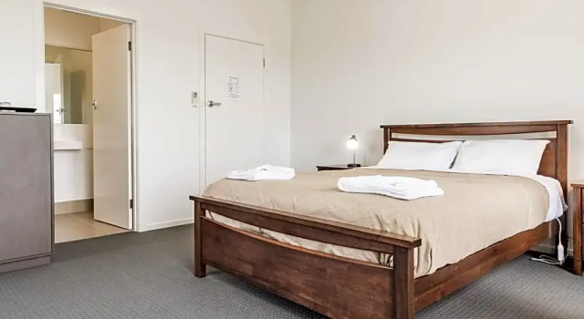 Номер Economy Somerset Hotel