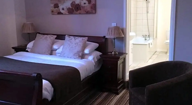 Семейный номер Standard с видом на улицу The Eagles Hotel