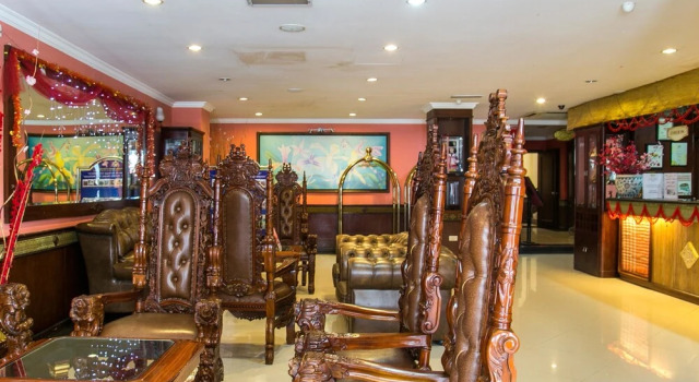 OYO 179 Malacca Straits Hotel, Забронировать Отель Отели Малакки с парковкой, рядом с Торговый центр Dataran Pahlawan Melaka Megamall, Парковка