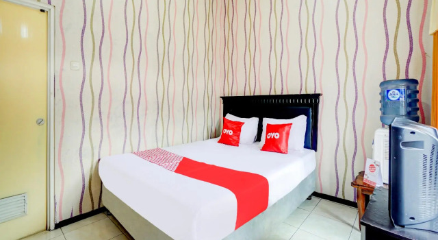 OYO 90284 Villa Biru