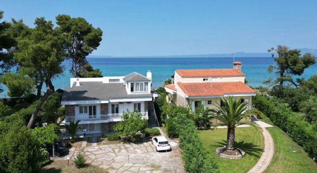 Вилла Villa Mare Azul - Luxury Beachfront Retreat in Hanioti, Halkidiki, Greece
