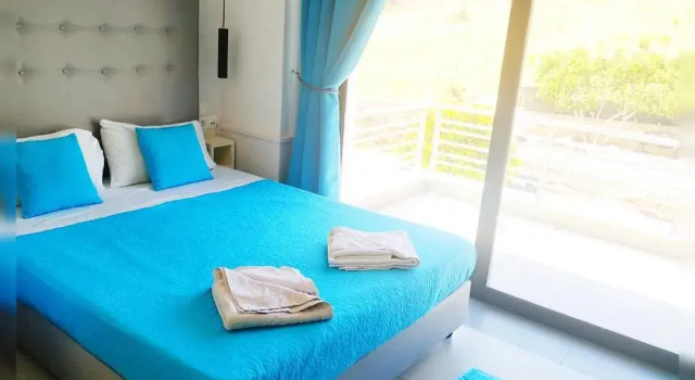 Люкс с видом на бассейн Rethymno Hills Apartments