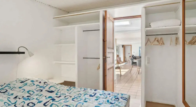 5 Star Holiday Home in Nexo, Rezerwuj Dom wakacyjny Hotele w Nexo z parkingiem, Parking